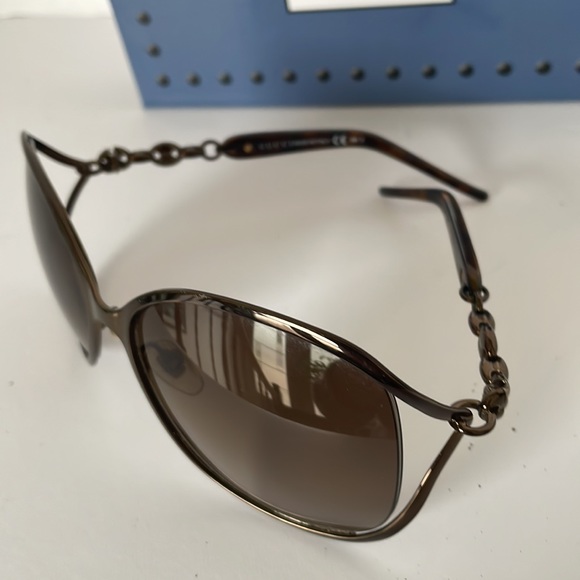 Authentic Gucci Sunglasses. - Picture 4 of 16
